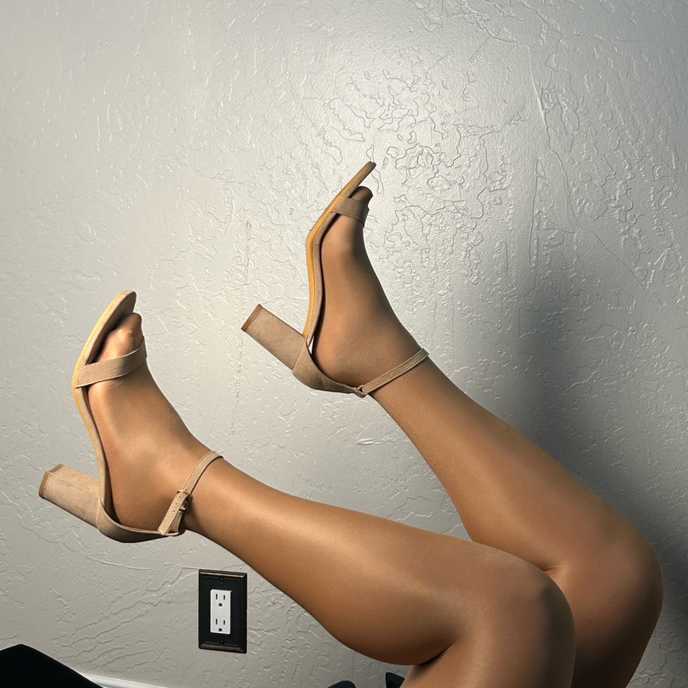 Ankis Tan Block Heel Sandals
